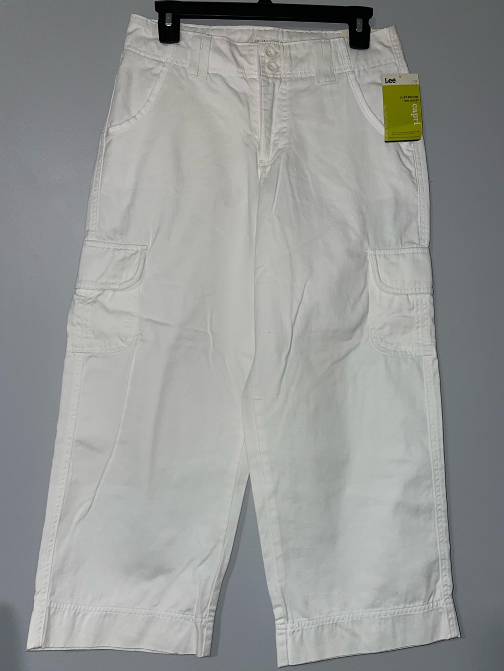 🐑NWT Lee White Women’s Capri Pants